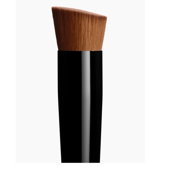 NEW CHANEL N°101 2-in-1 Fluid/Powder Foundation Brush with cover for On The Go - Picture 3 of 5